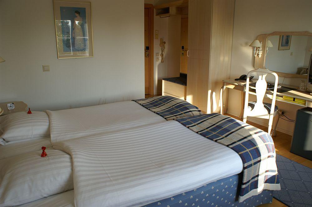 Hotel Moelndals Bro Екстериор снимка