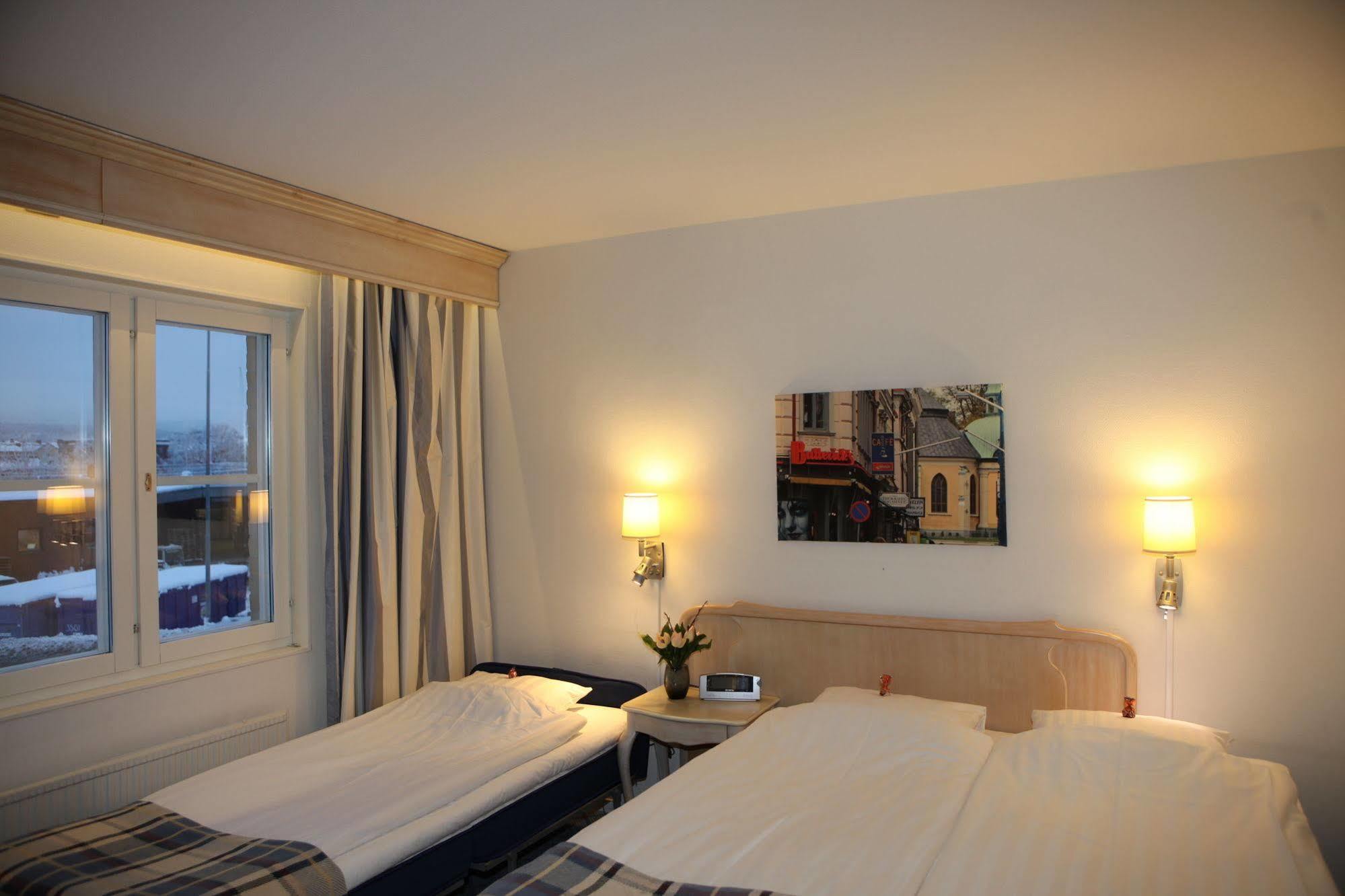 Hotel Moelndals Bro Екстериор снимка