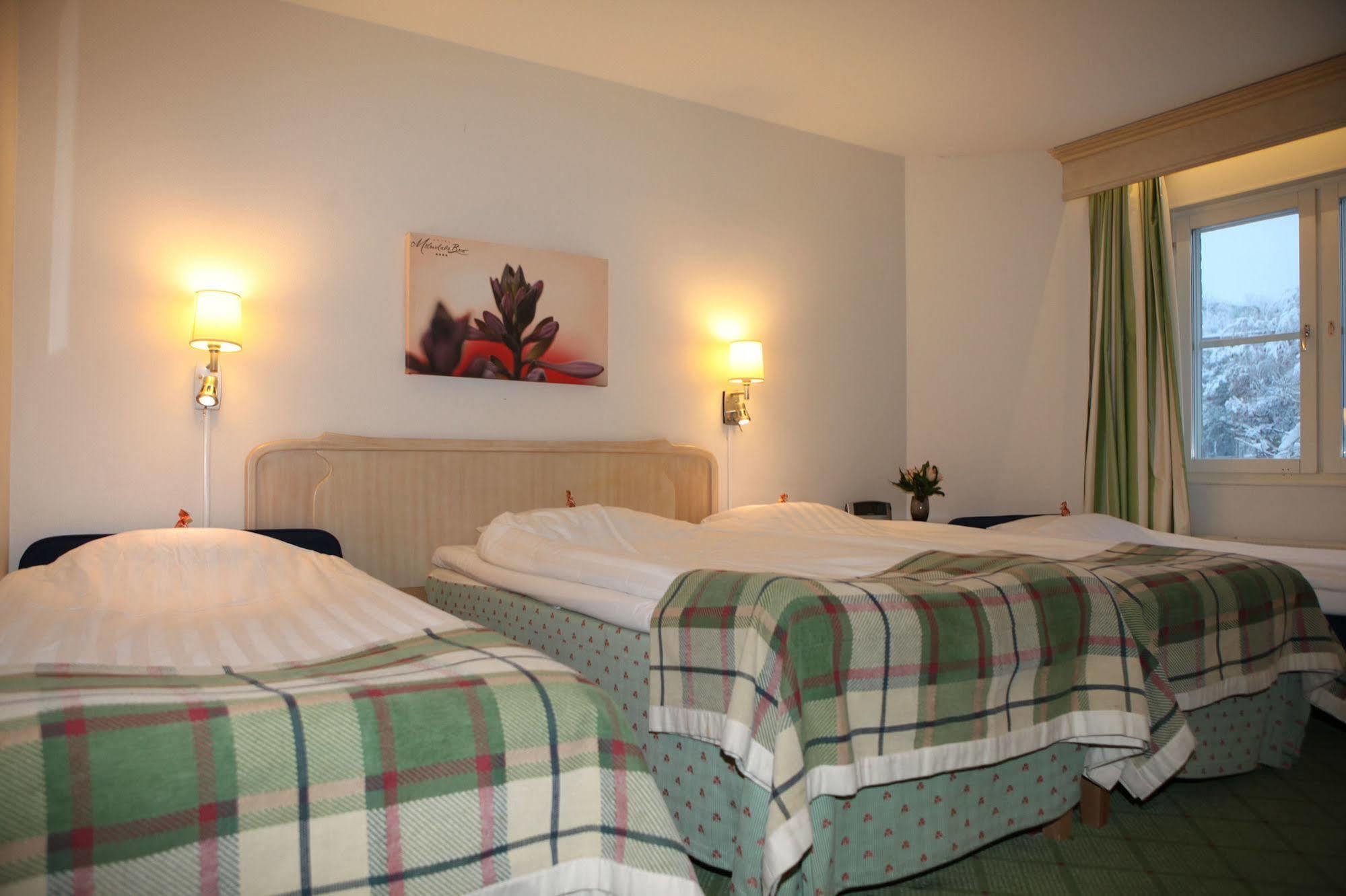 Hotel Moelndals Bro Екстериор снимка